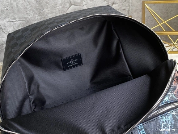 WIS BACKPACK LOUIS DISCOVERY VUITTON 1014